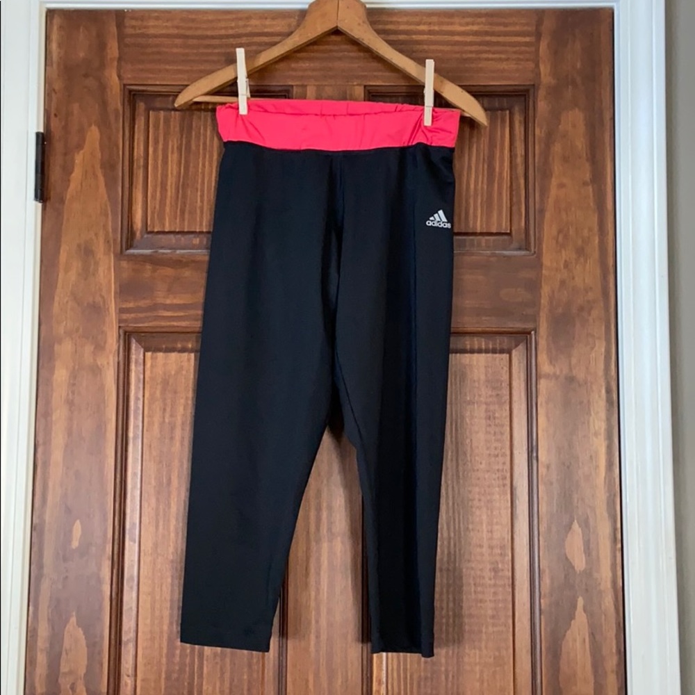 Adidas athletic crop leggings
